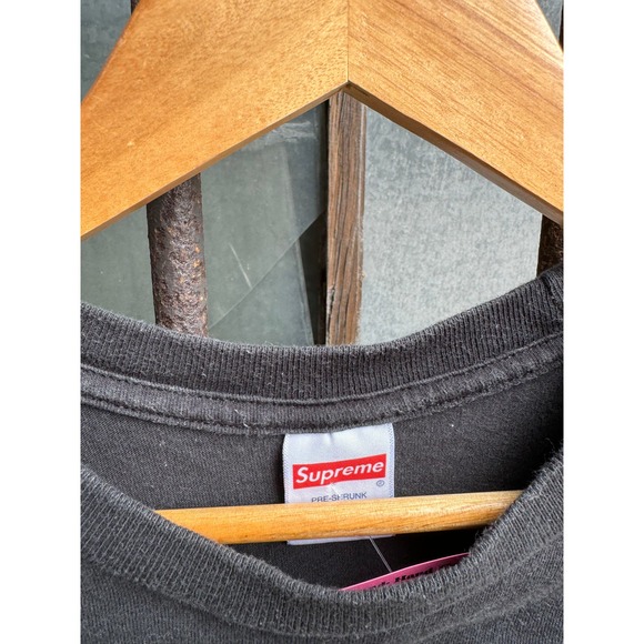 Supreme FDNY Engine 9 Tee 'Black' Size Small - Picture 2 of 3